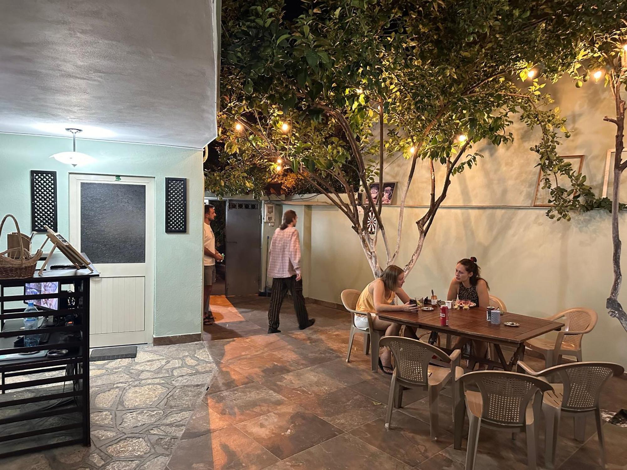 Tirana Lemon Breeze Hostel Dış mekan fotoğraf